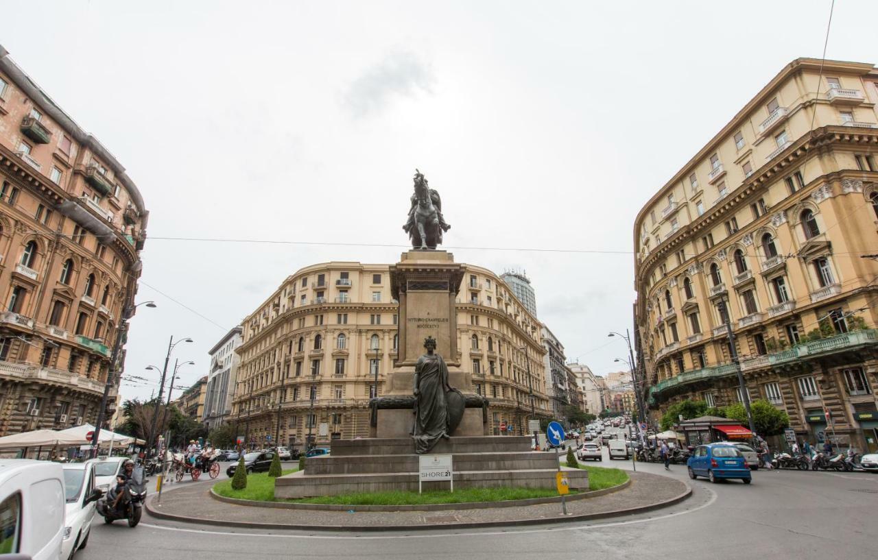 La Fontana Di Rua Catalana Apartment Naples Luaran gambar
